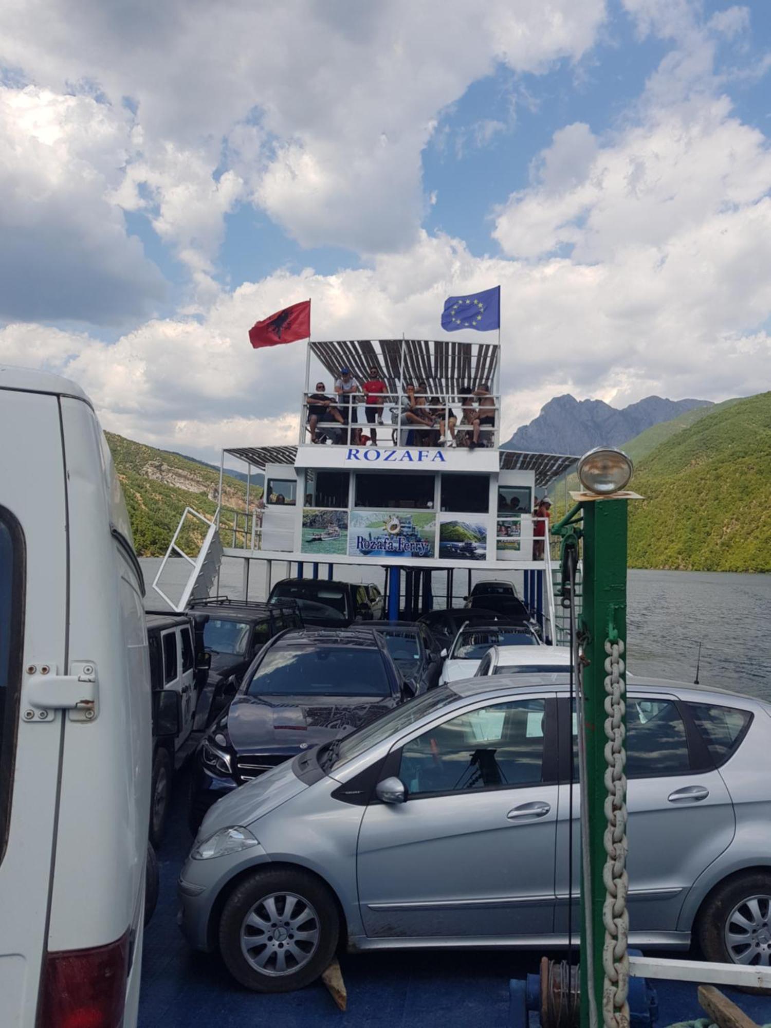 Rozafa Ferry & Accommodation Koman Екстериор снимка